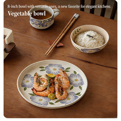 This is an 8-inch ceramic plate with straight-edged round shape. In the surface of the plate, there are sesame glaze and vintage clematis patterns.