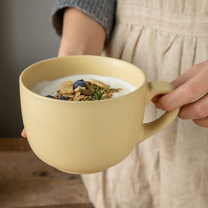 This is a 825ml big matte ceramic mug and oatmeal bowl. 2 colors for options: egg yolk and creamy yellow.