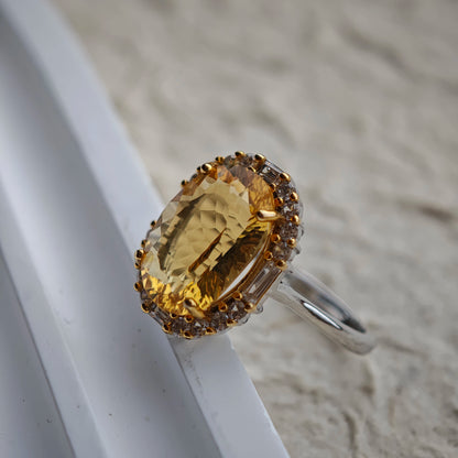 Each of the 128 cuts acts like a miniature prism, turning a single ray into a shower of amber sparks.