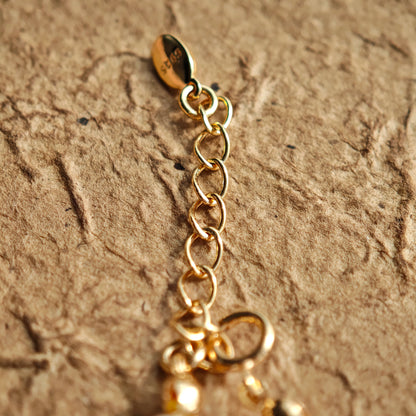 This is a bracelet consist of genuine 925 silver, luminous 5-6mm freshwater pearls, and striking cinnabar. The bracelet measures 16cm with a 3cm extender.